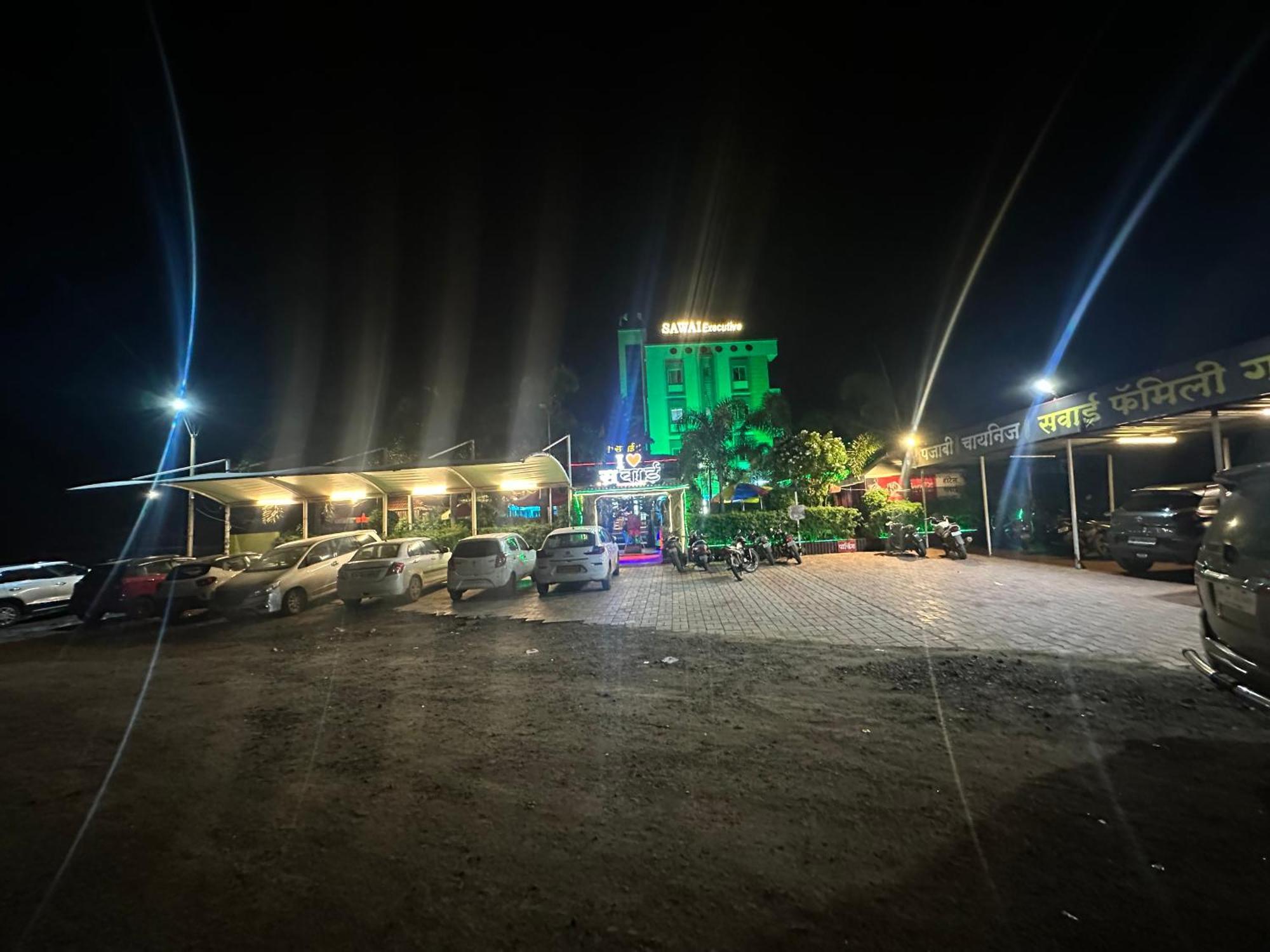 Hotel Sawai Executive Jadhavwadi Экстерьер фото