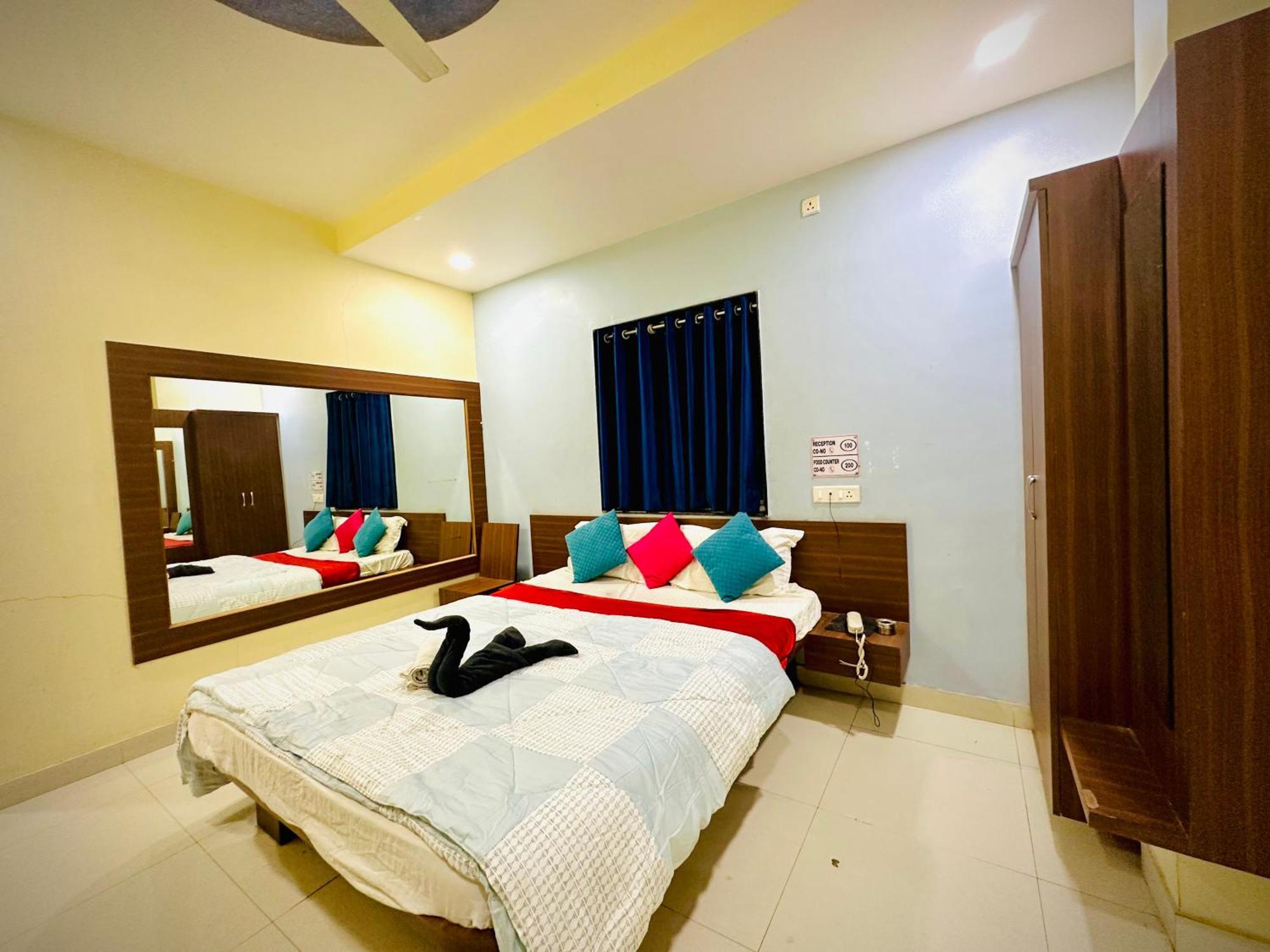 Hotel Sawai Executive Jadhavwadi Экстерьер фото