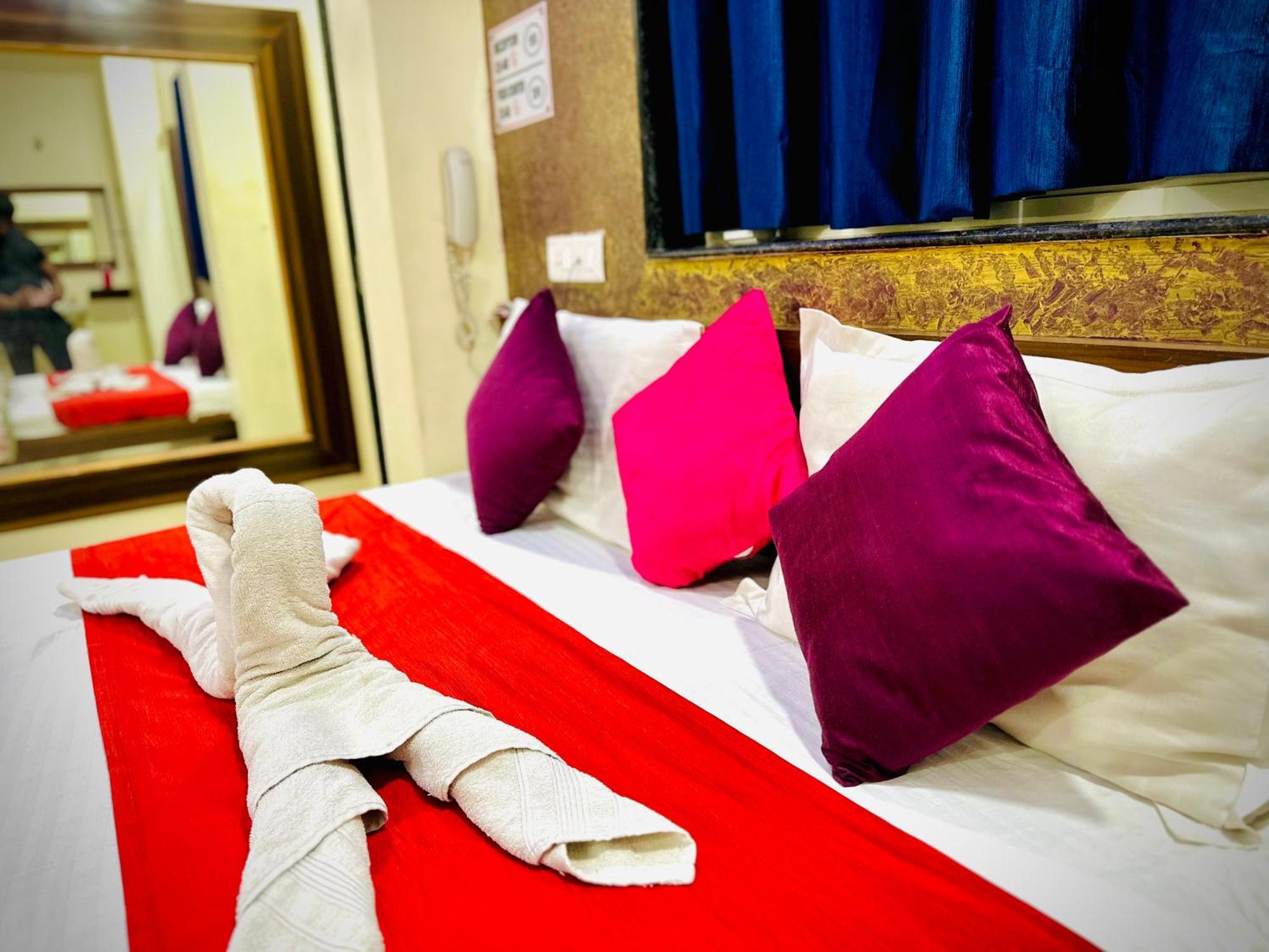 Hotel Sawai Executive Jadhavwadi Экстерьер фото