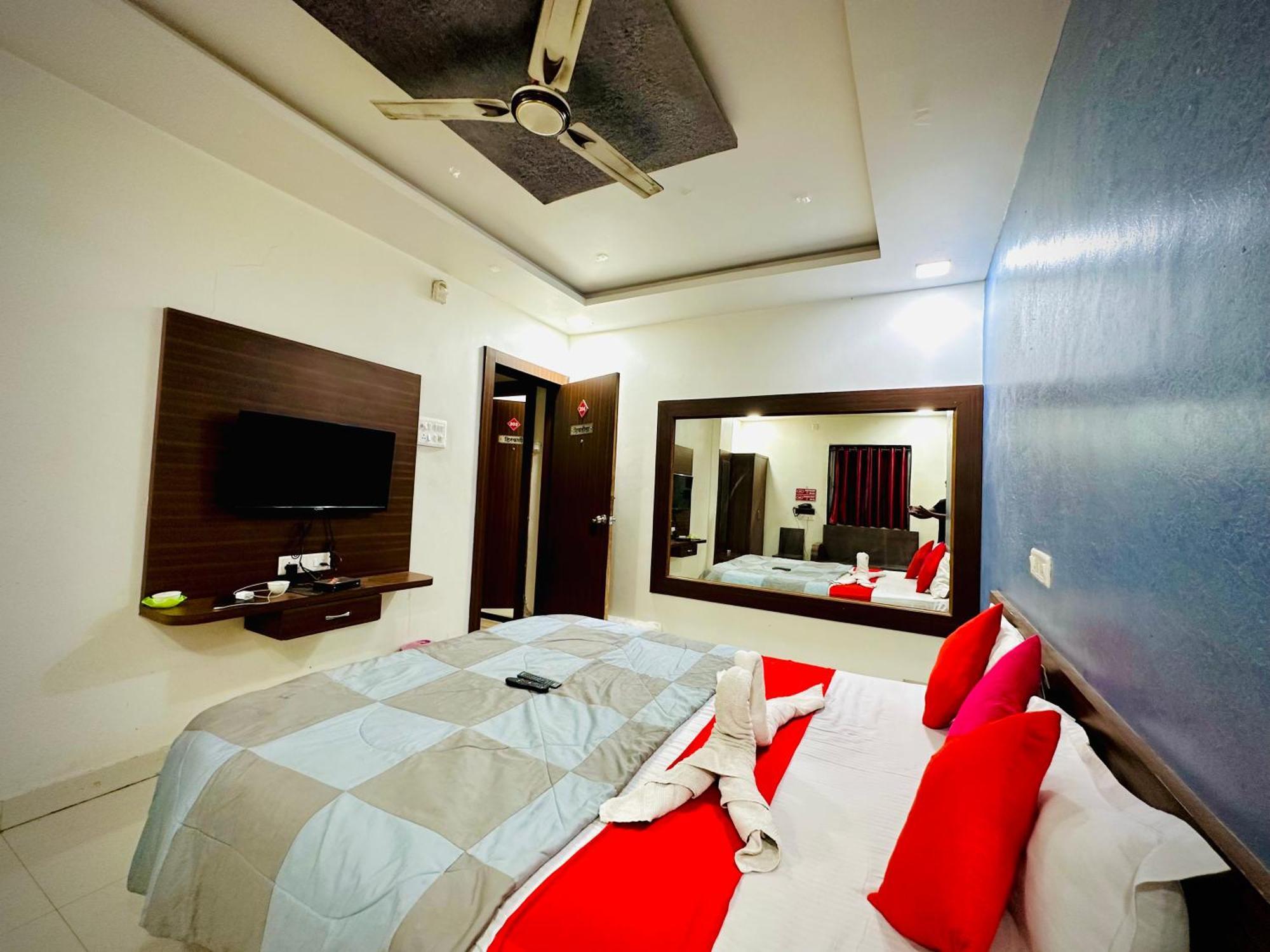 Hotel Sawai Executive Jadhavwadi Экстерьер фото