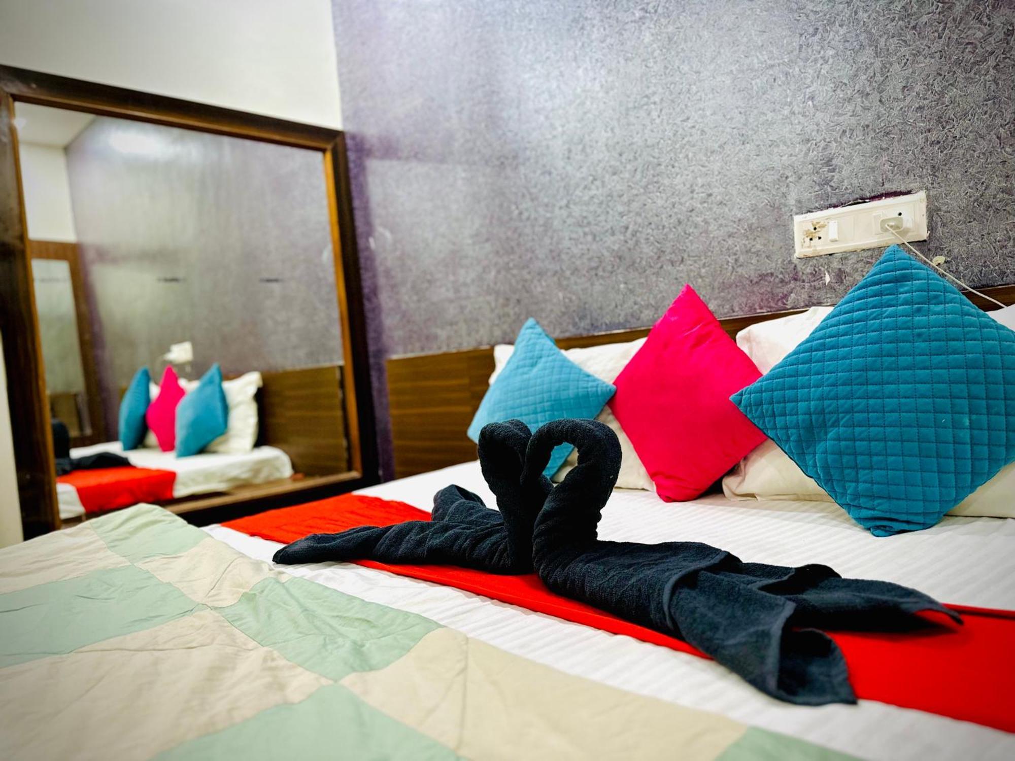 Hotel Sawai Executive Jadhavwadi Экстерьер фото