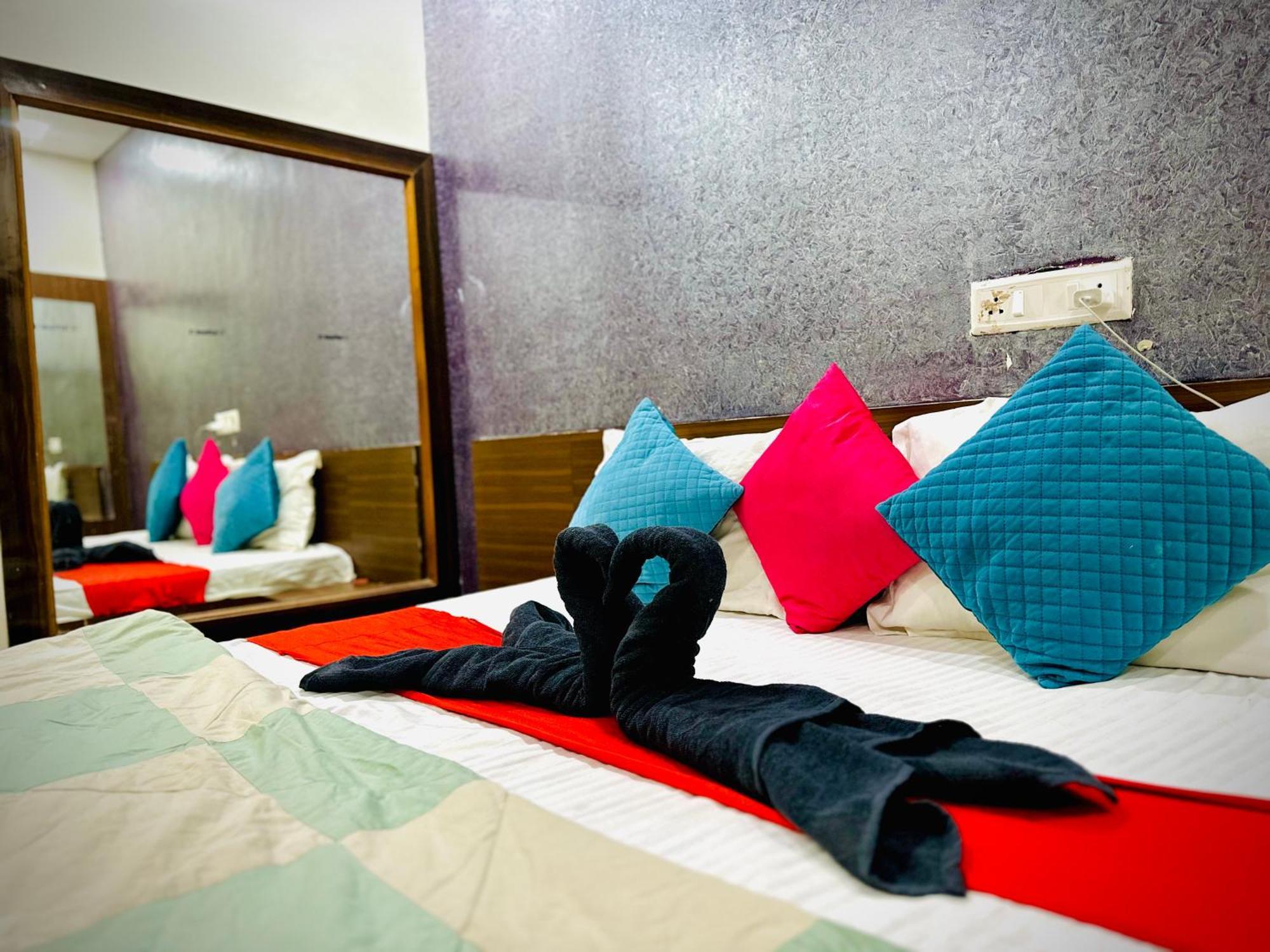 Hotel Sawai Executive Jadhavwadi Экстерьер фото